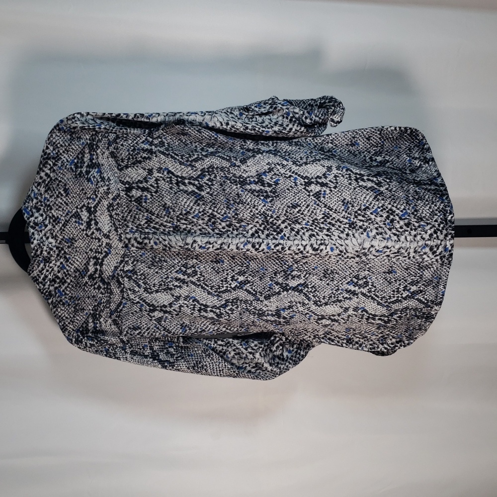 Cache Blue and Gray Snakeskin Print Blouse - SZ XS‎ - Picture 6 of 6